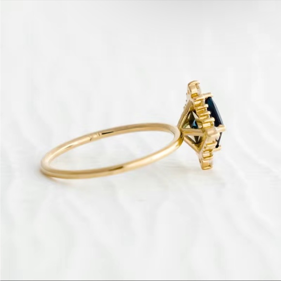 New 18K Gold Plated Dainty Promise  Square Shape Shiny Zircon Elegant Ring - Picture 3 of 7